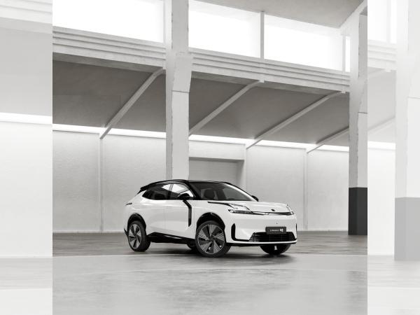 LYNK & Co 08