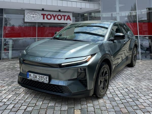 Toyota C-HR+